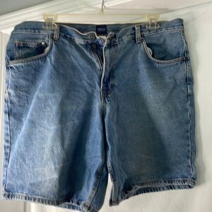 Basic Editions men’s size 40 Classic Blue Denim Shorts